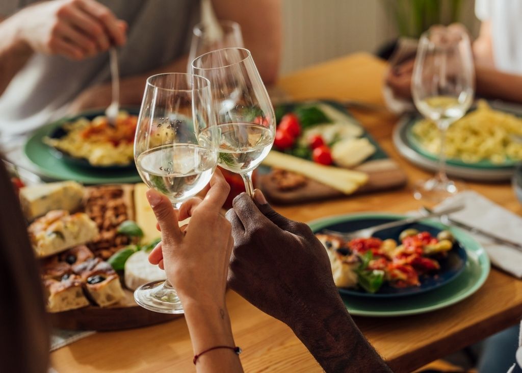 Where to Eat and Drink Near Intrepid Museum this Memorial Day